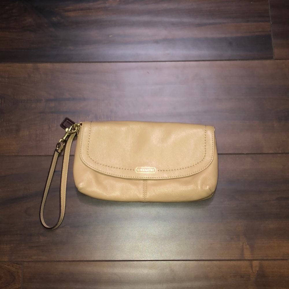 Authentic Coach clutch